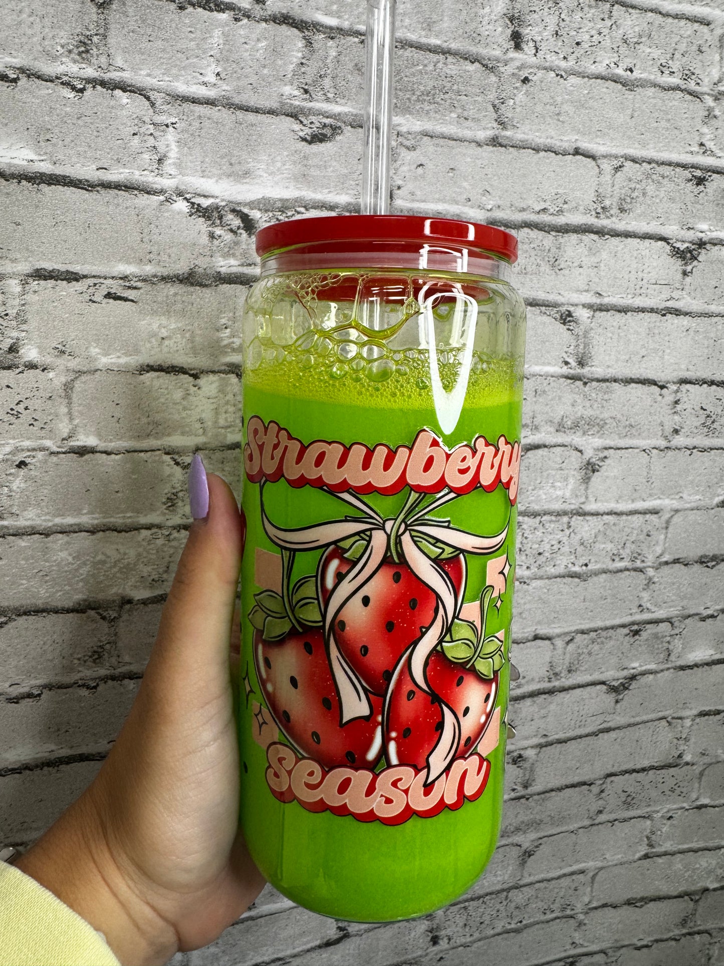 Soda Fizz strawberry season 16 Oz Cup