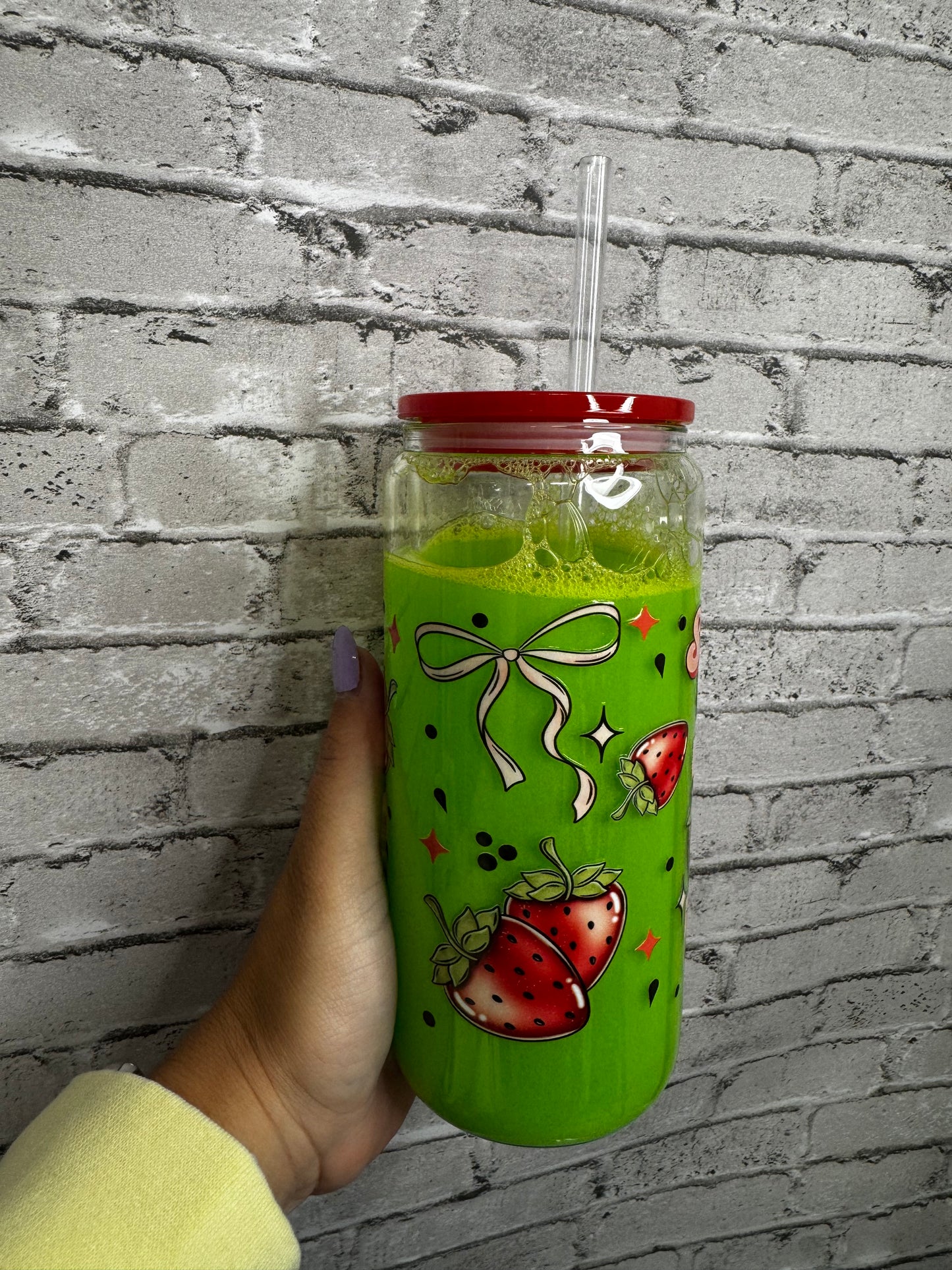 Soda Fizz strawberry season 16 Oz Cup