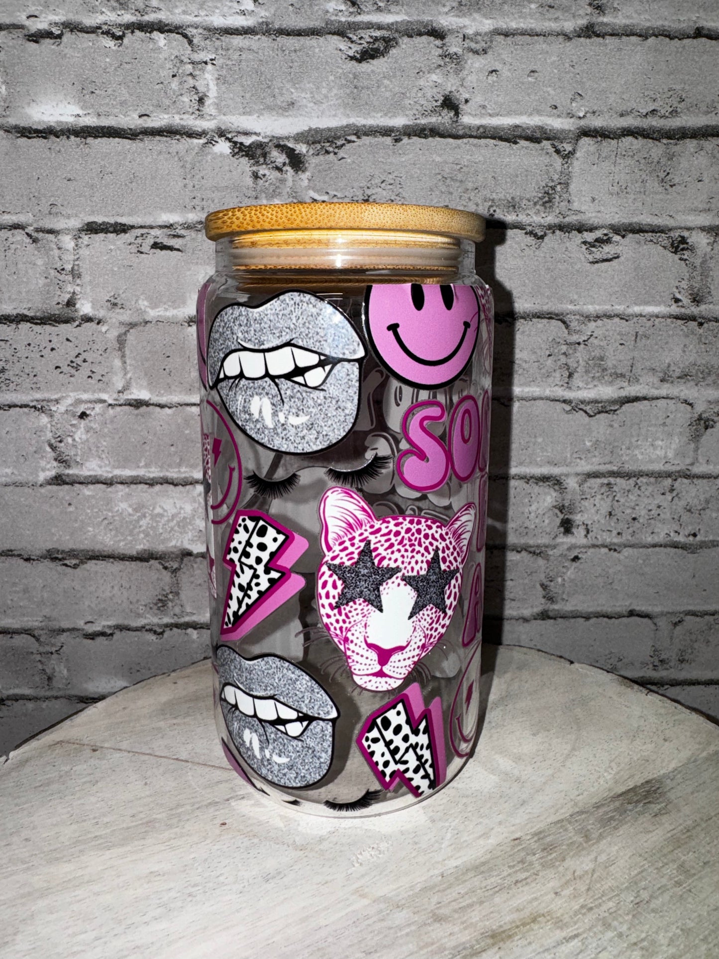 16 OZ SOMEBODYS BOUJEE AUNTIE GLASS CUP