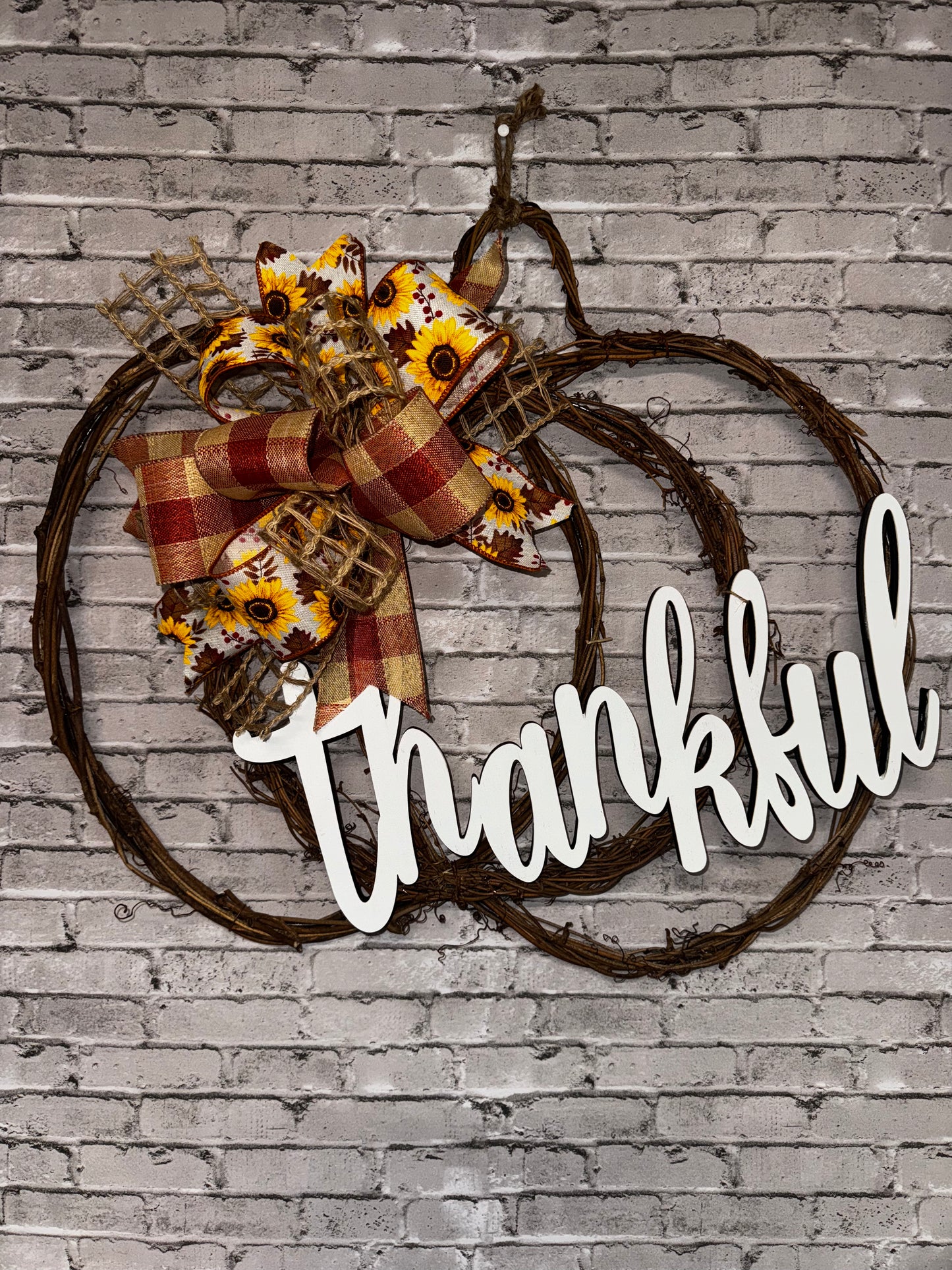 THANKFUL GRAPEVINE DOOR HANGER