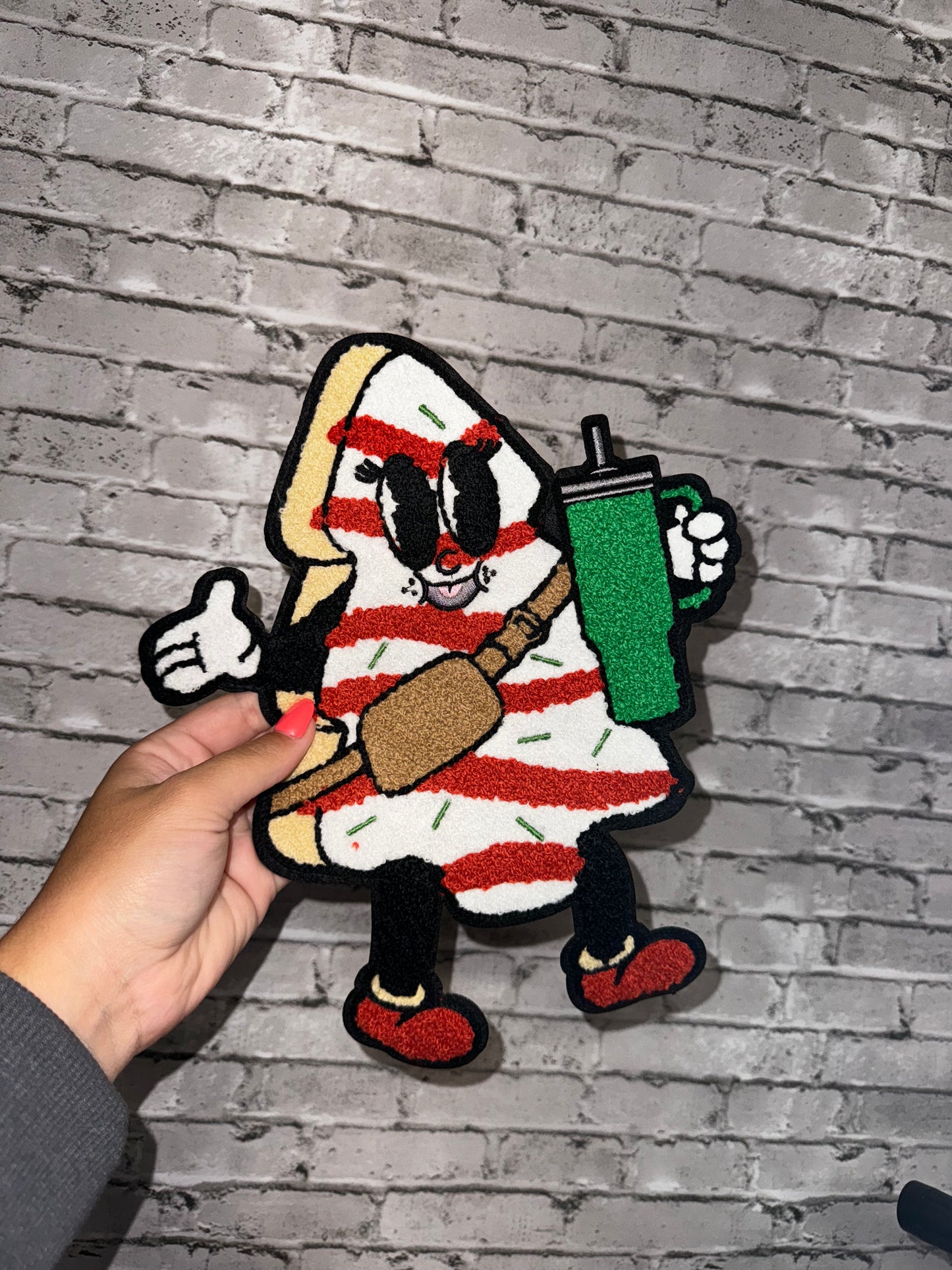 BOUGIE CHRISTMAS CHENILLE PATCH T-SHIRT