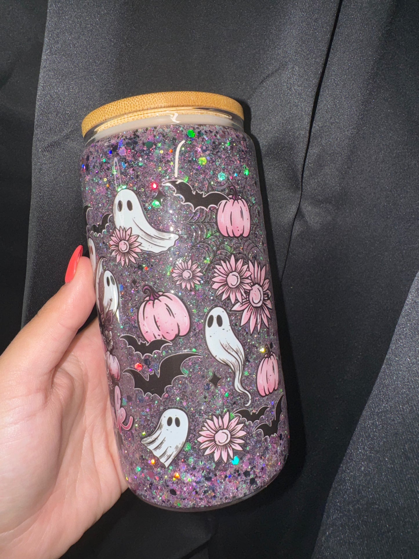 IN OCTOBER WE WEAR PINK GLITTER GLASS CUP