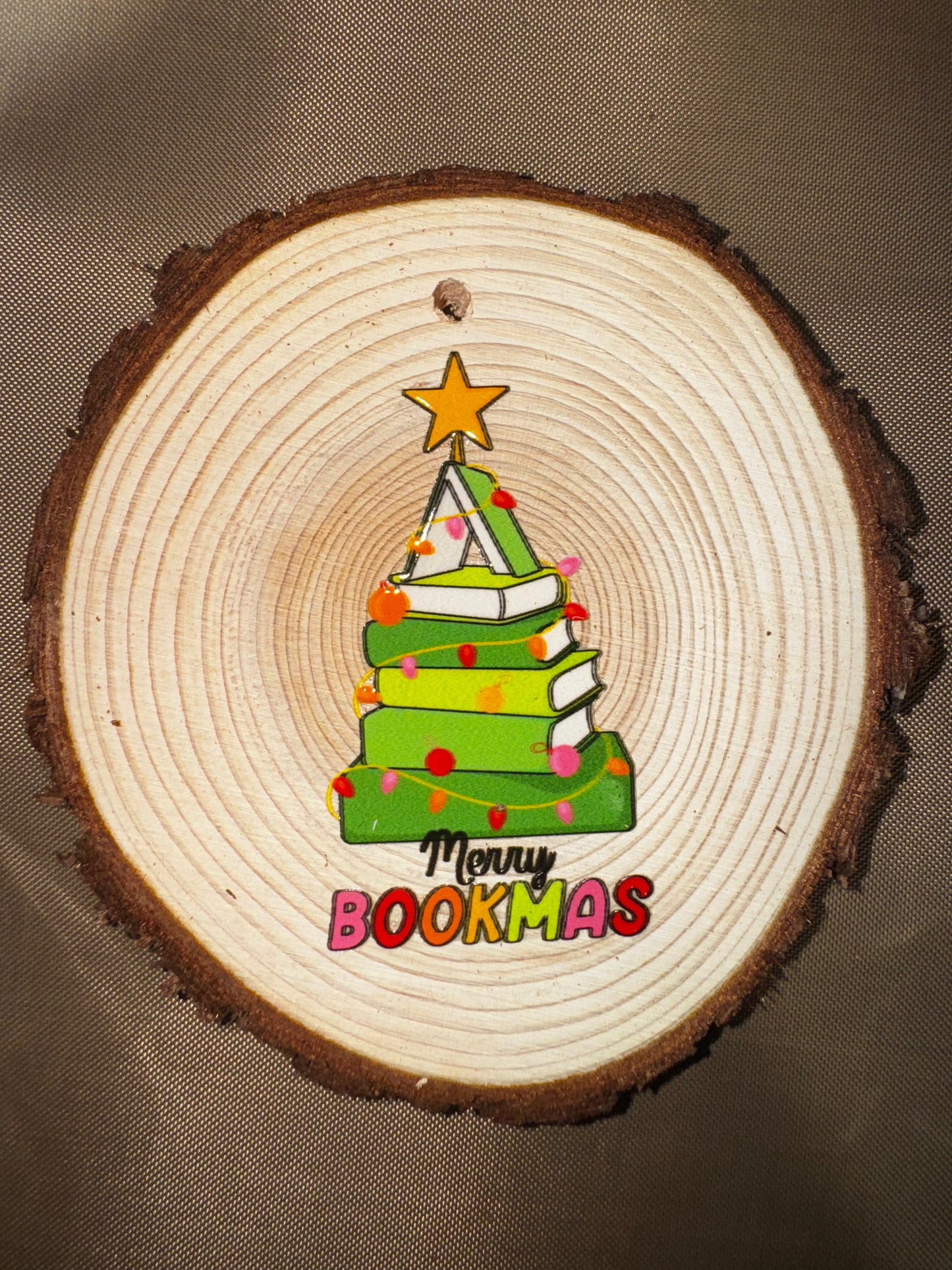 MERRY BOOKMAS ORNAMENT