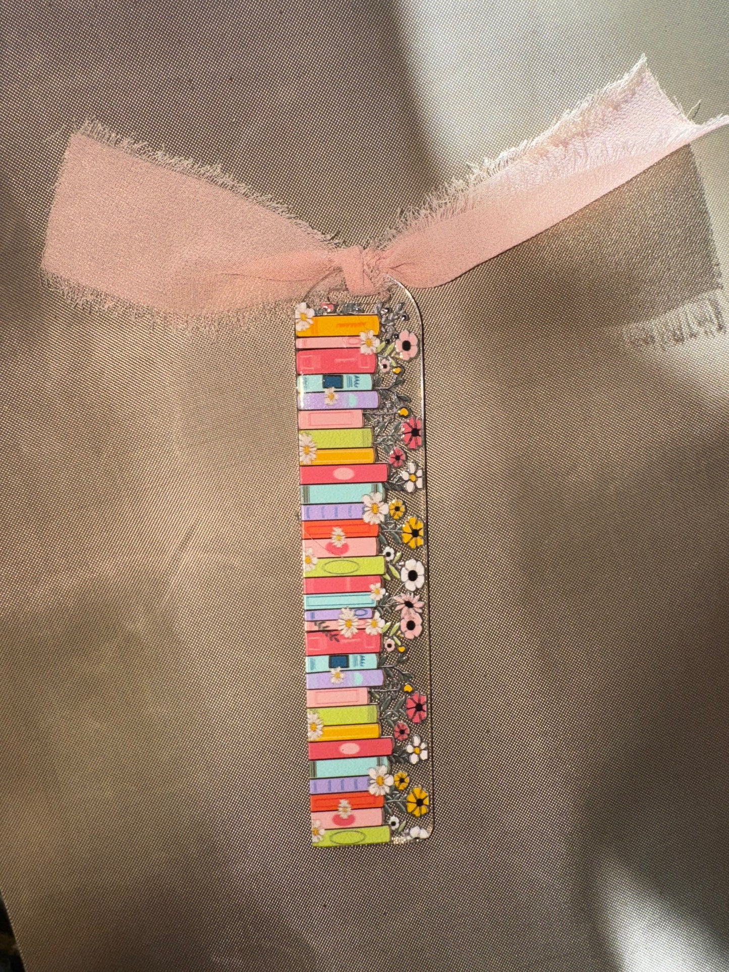 STACK OF BOOKS BOOKMARK