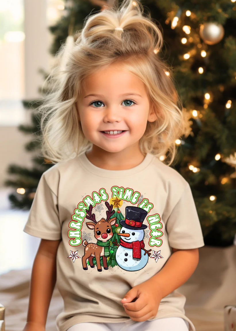 CHRISTMAS TIME IS NEAR KIDS T-SHIRT