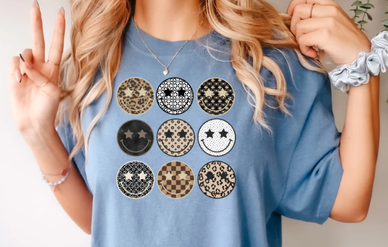 DISTRESSED SMILEY T-SHIRT
