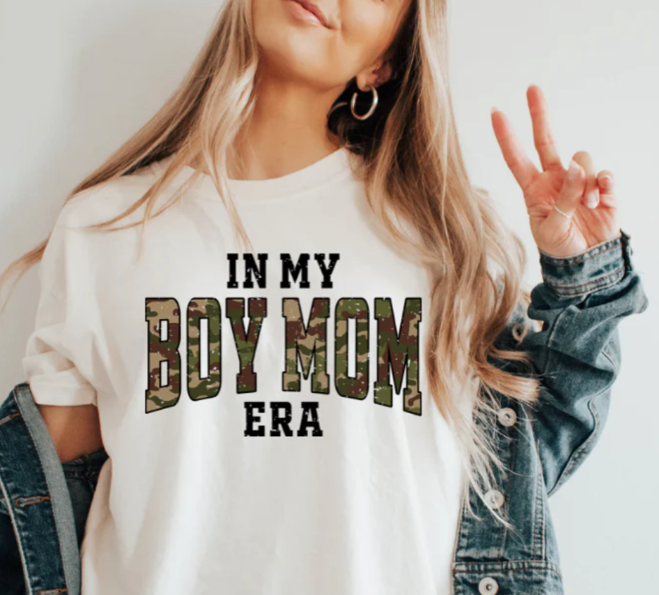 BOY MOM ERA T-SHIRT
