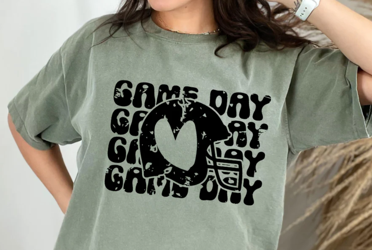 GAMEDAY DISTRESSED T-SHIRT