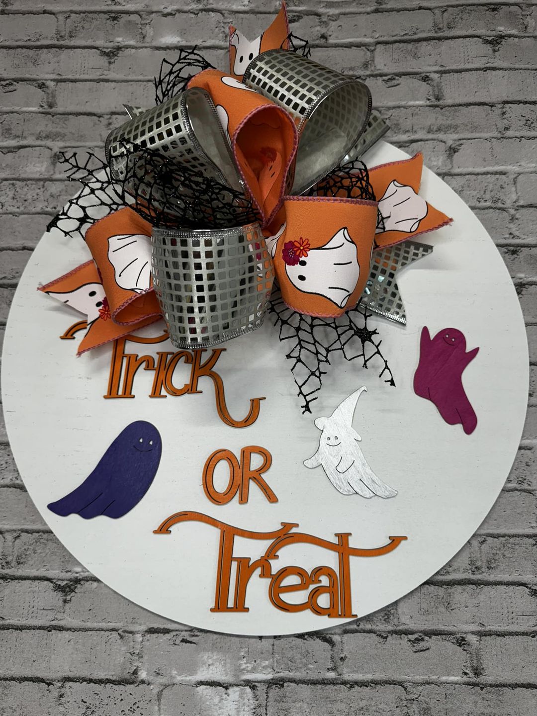 TRICK OR TREAT WOODEN DOOR HANGER