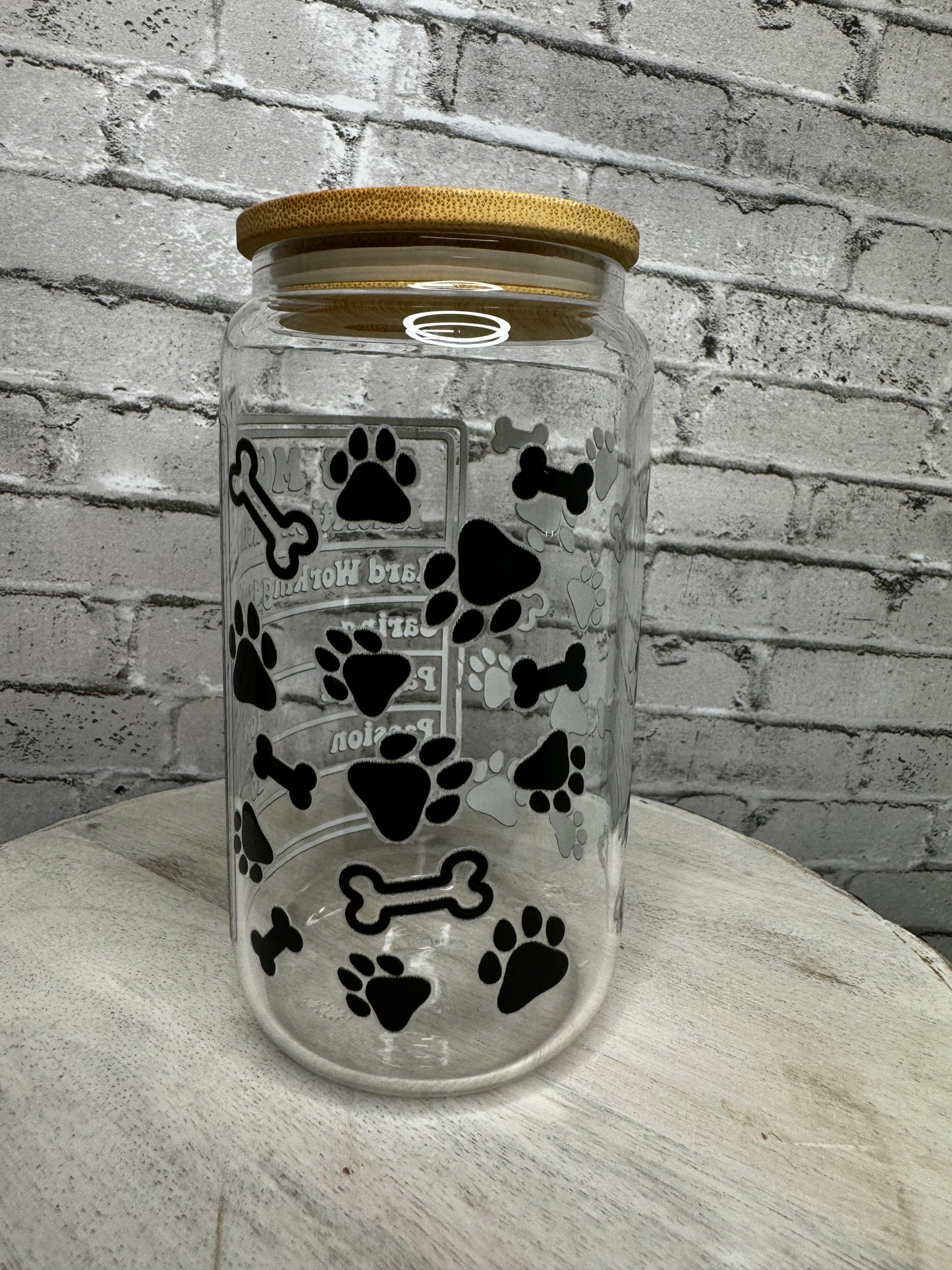 16 OZ DOG MOM NUTRITION GLASS CUP